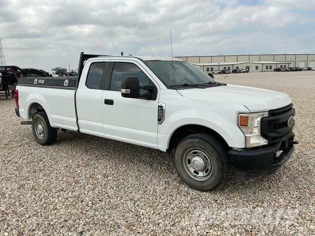 Ford F-250 Utilitaire benne