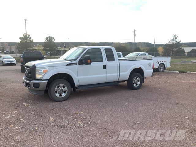 Ford F-250 Utilitaire benne