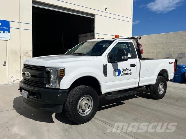 Ford F-250 Utilitaire benne