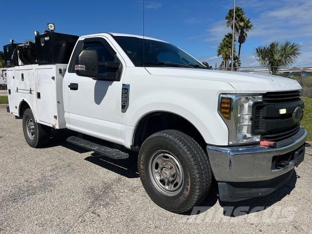 Ford F-250 Camions et véhicules municipaux