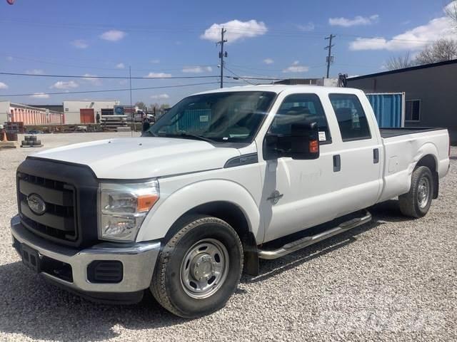 Ford F-250 4x4 Autre fourgon / utilitaire