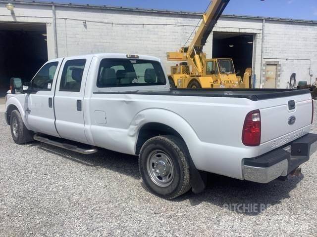 Ford F-250 4x4 Autre fourgon / utilitaire