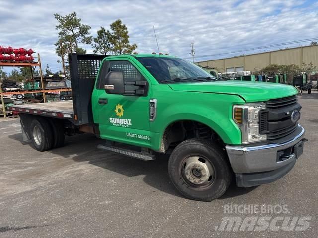Ford F-350 Camion plateau