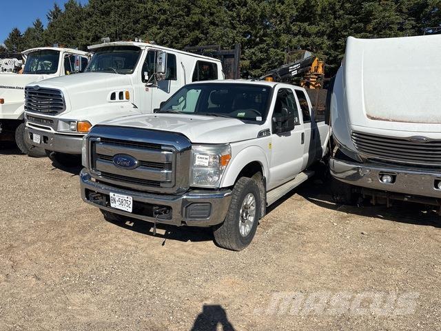 Ford F-350 Utilitaire benne