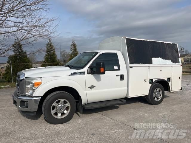 Ford F-350 Utilitaire benne