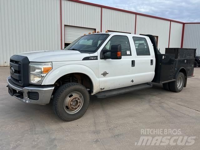 Ford F-350 Utilitaire benne