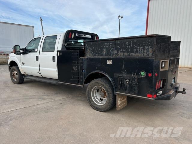 Ford F-350 Utilitaire benne
