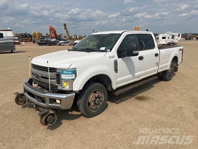 Ford F-350 Autre fourgon / utilitaire