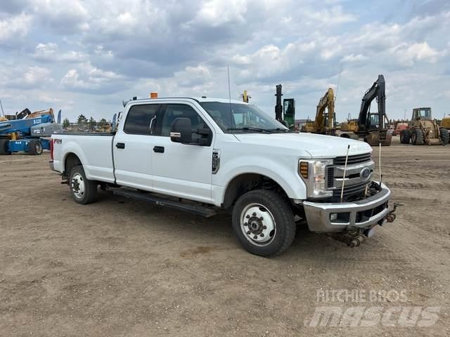 Ford F-350 Autre fourgon / utilitaire