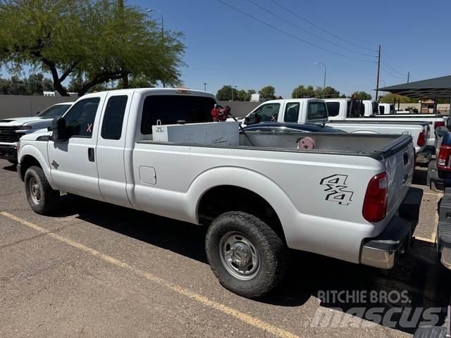 Ford F-350 Autre fourgon / utilitaire