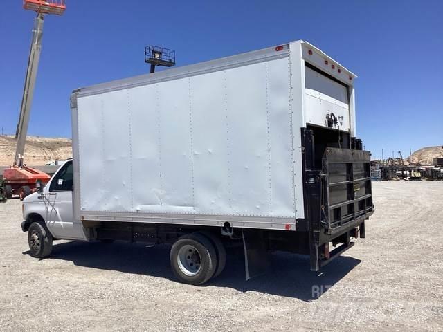 Ford F-350 Camion Fourgon