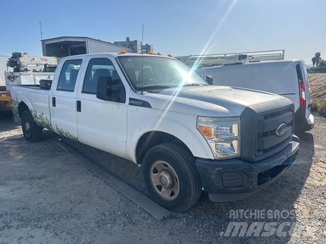 Ford F-350 Autre fourgon / utilitaire
