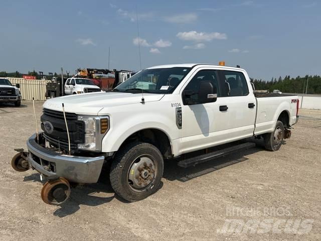 Ford F-350 Autre fourgon / utilitaire