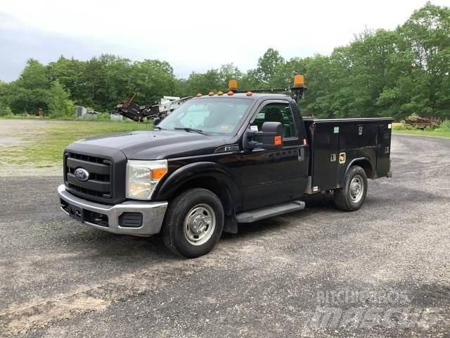 Ford F-350 Utilitaire benne