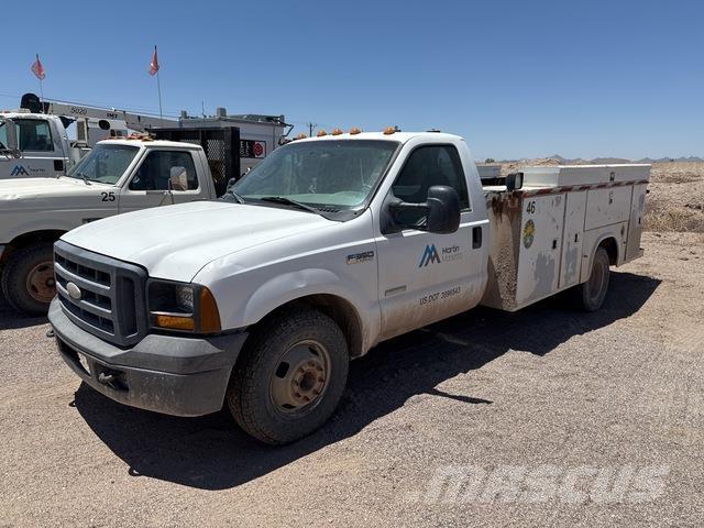 Ford F-350 Utilitaire benne