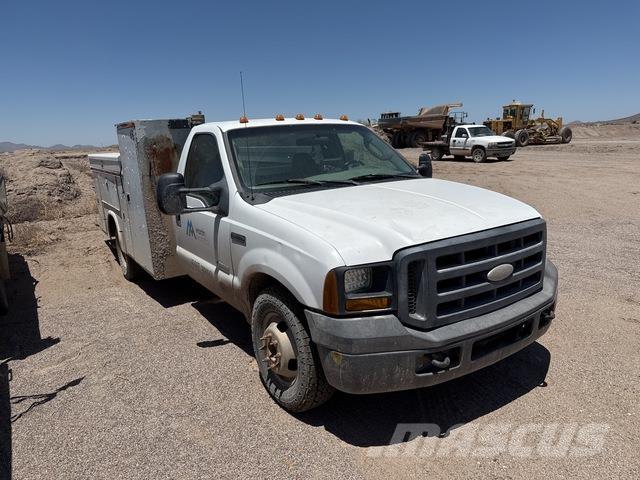 Ford F-350 Utilitaire benne
