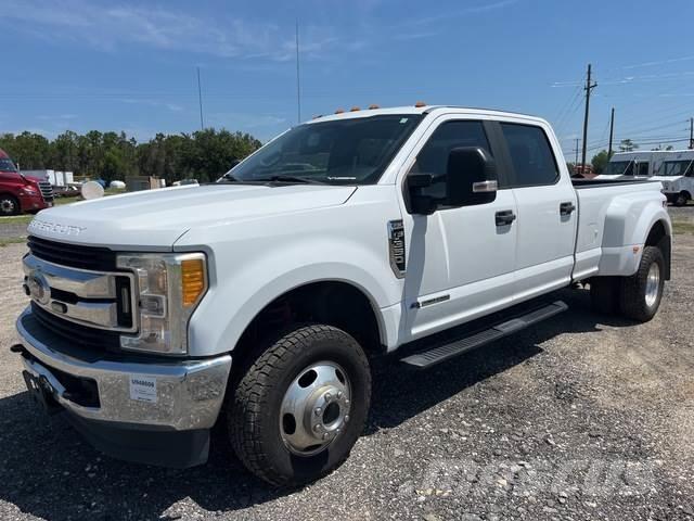 Ford F-350 Autre fourgon / utilitaire