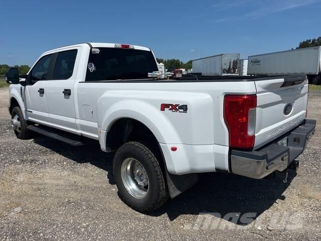 Ford F-350 Autre fourgon / utilitaire