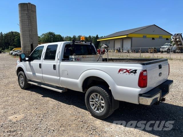 Ford F-350 Utilitaire benne
