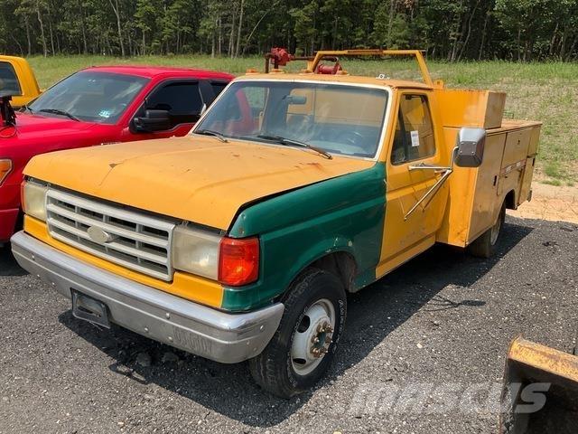 Ford F-350 Utilitaire benne