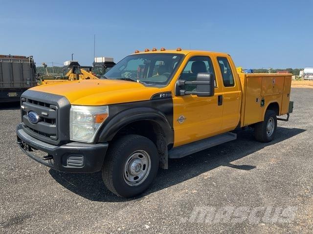 Ford F-350 Utilitaire benne