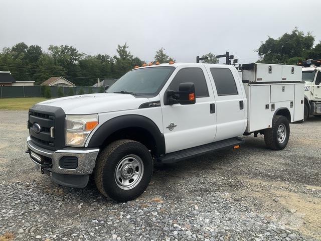 Ford F-350 Utilitaire benne
