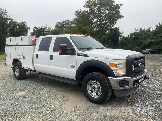 Ford F-350 Utilitaire benne