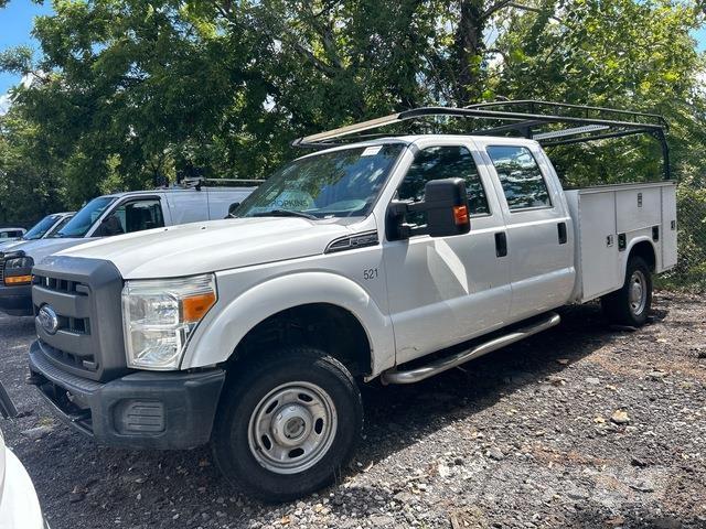 Ford F-350 Utilitaire benne