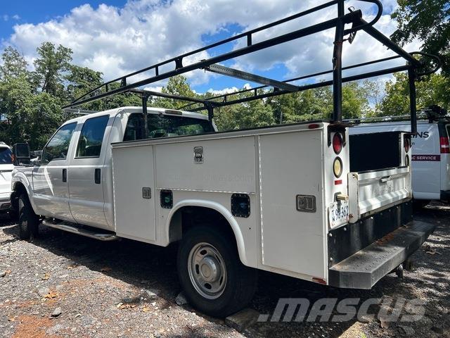 Ford F-350 Utilitaire benne