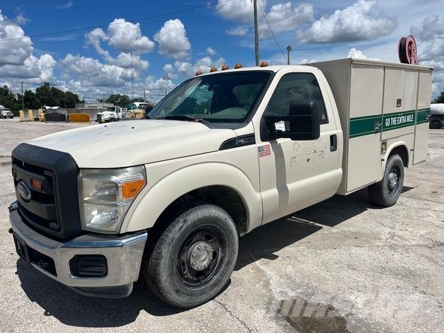 Ford F-350 Utilitaire benne