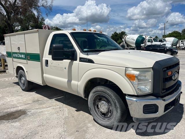 Ford F-350 Utilitaire benne