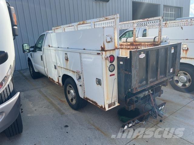Ford F-350 Utilitaire benne
