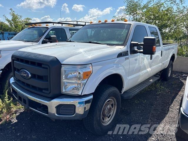 Ford F-350 Utilitaire benne