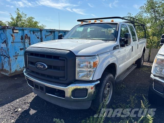 Ford F-350 Utilitaire benne