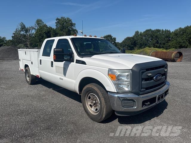 Ford F-350 Utilitaire benne
