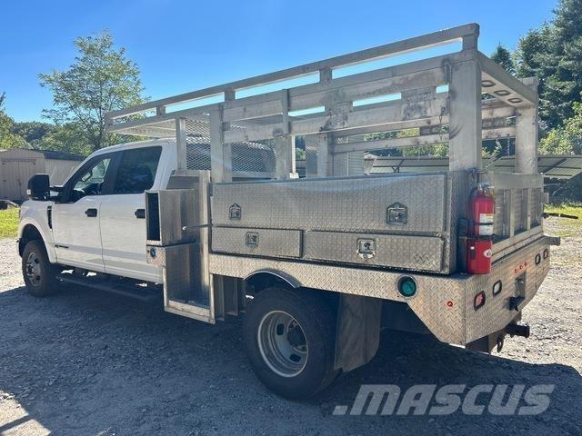 Ford F-350 Utilitaire benne