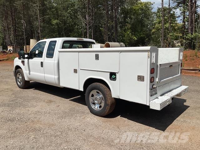 Ford F-350 Utilitaire benne