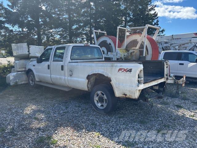 Ford F-350 Utilitaire benne