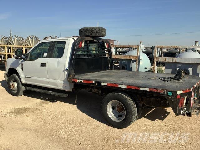 Ford F-350 Camion plateau