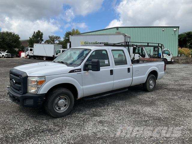 Ford F-350 Utilitaire benne