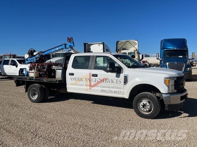 Ford F-350 Camion foreuse