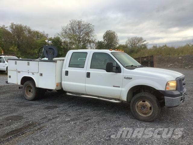 Ford F-350 Utilitaire benne