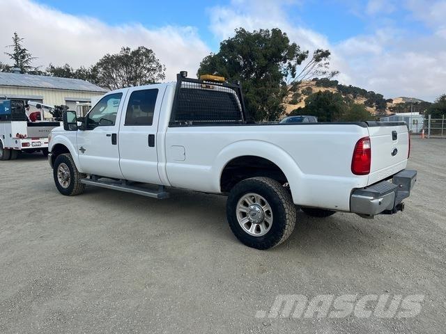 Ford F-350 Utilitaire benne