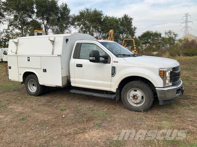 Ford F-350 Utilitaire benne