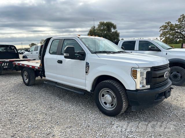 Ford F-350 Camion plateau