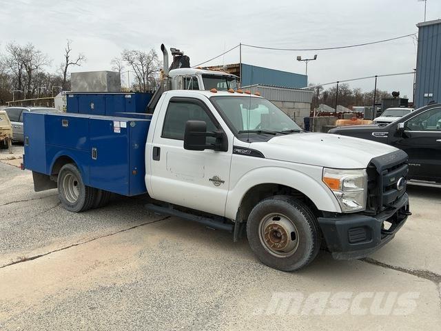 Ford F-350 Utilitaire benne