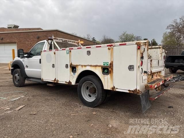 Ford F-450 Utilitaire benne