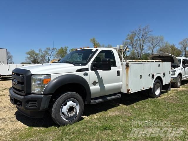 Ford F-450 Utilitaire benne