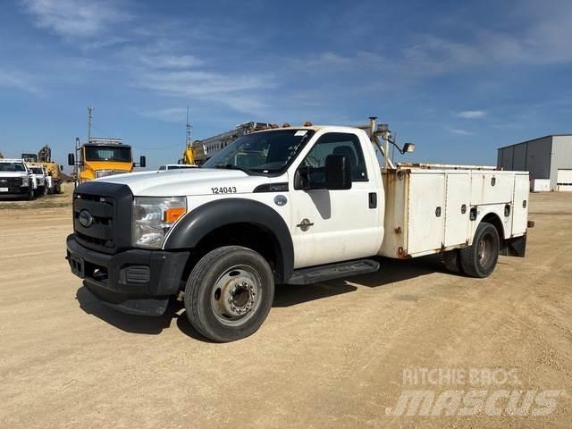 Ford F-450 Utilitaire benne