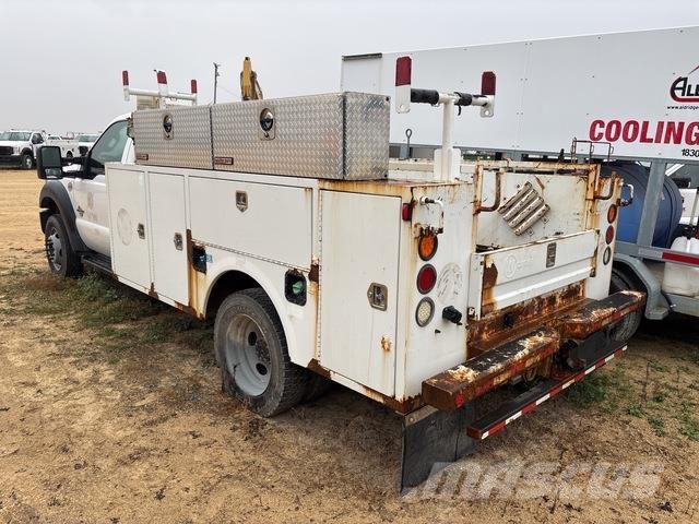 Ford F-450 Utilitaire benne